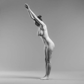 Life drawing demi 23 — figure reference
